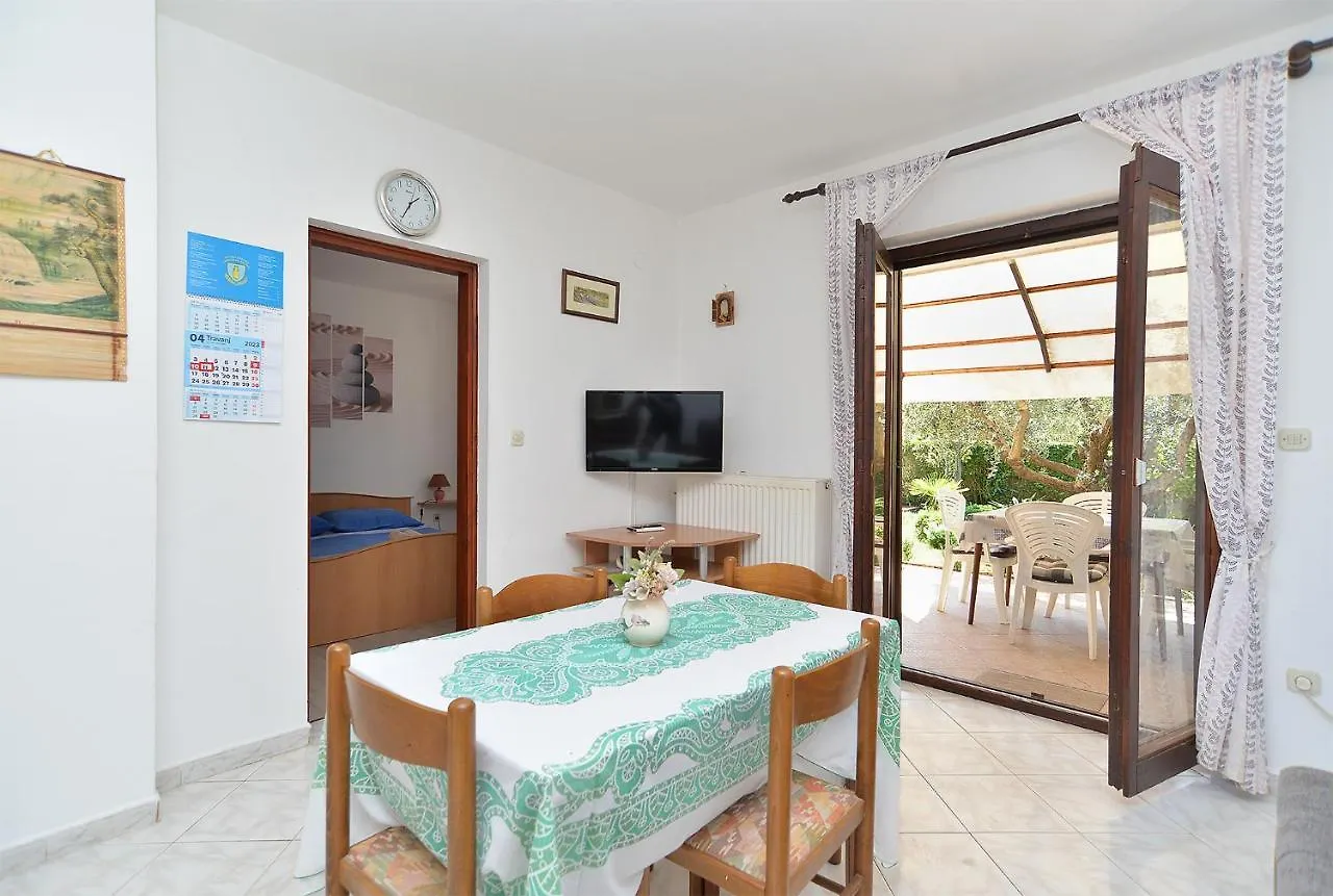 Apartments Lavanda 108 法扎纳 克罗地亚